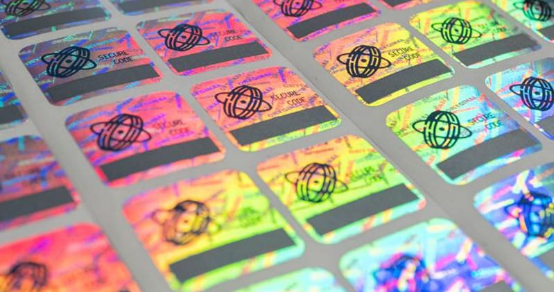 Rola hologramów ze zdrapką w ochronie marki przed podrabianiem